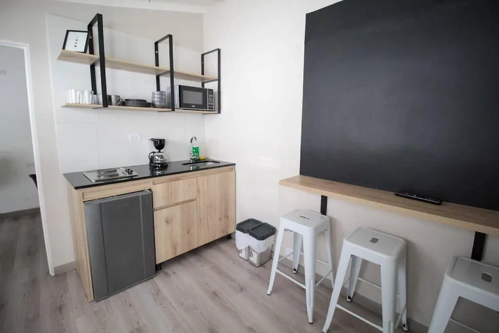 Hospedaje Privado Cerca A Provenza En El Poblado - M301 By Roots Rentals Medellin