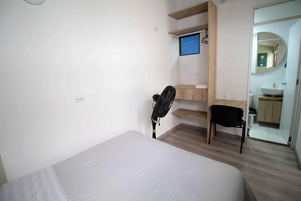 Apartment Hospedaje Privado Cerca A Provenza En El Poblado - M301 By Roots Rentals Medellin