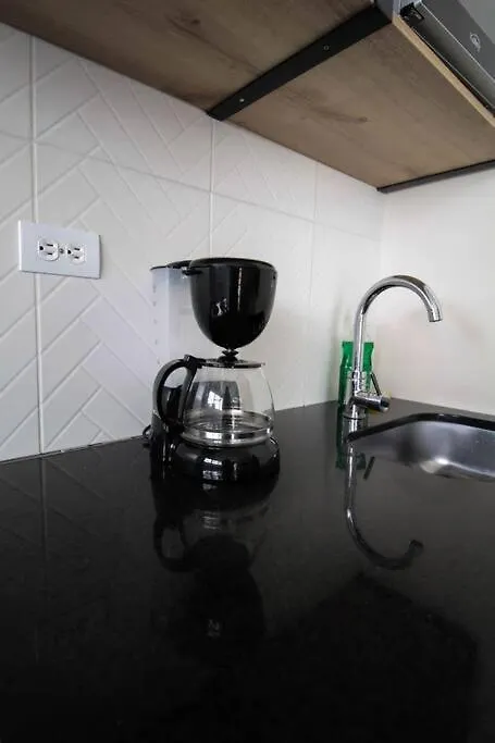 Hospedaje Privado Cerca A Provenza En El Poblado - M301 By Roots Rentals Medellin 0*,