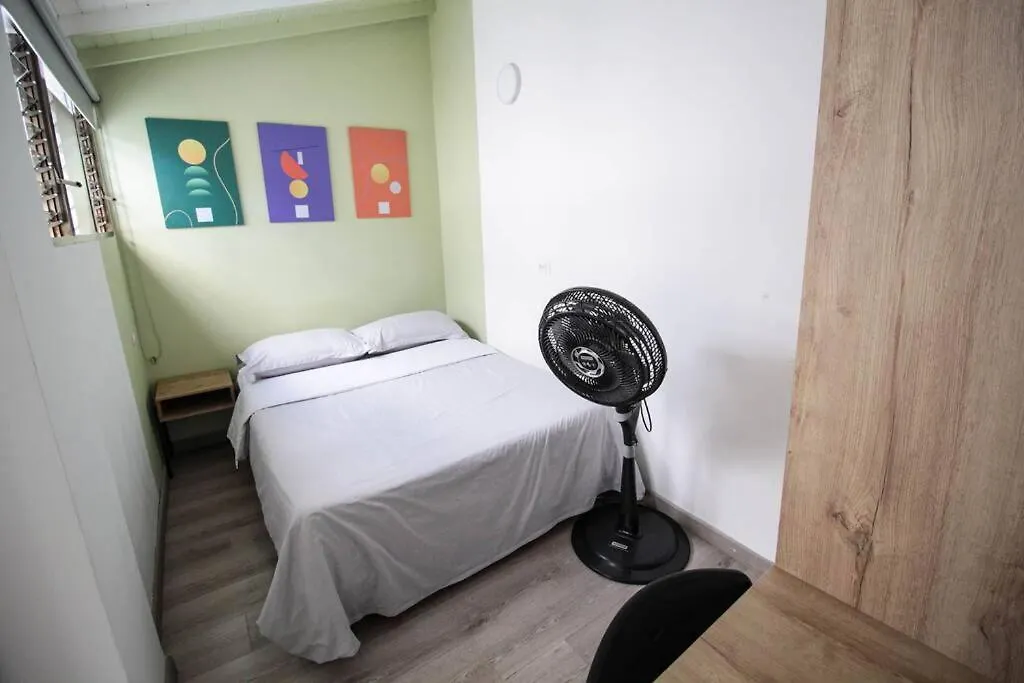 Hospedaje Privado Cerca A Provenza En El Poblado - M301 By Roots Rentals Medellin