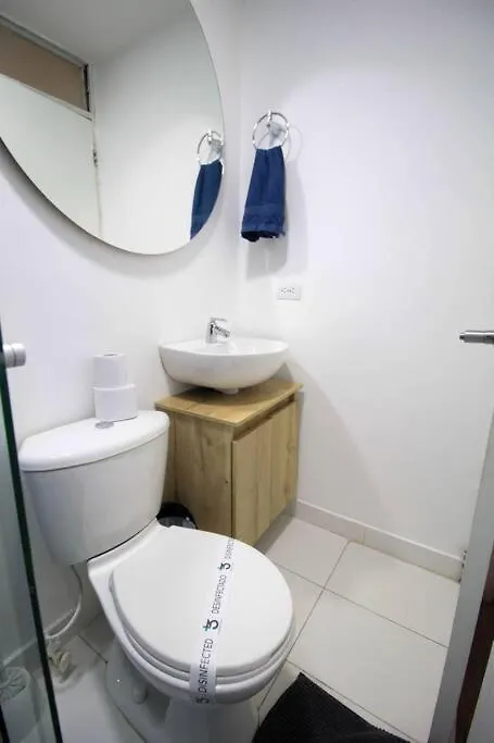 Hospedaje Privado Cerca A Provenza En El Poblado - M301 By Roots Rentals Medellin